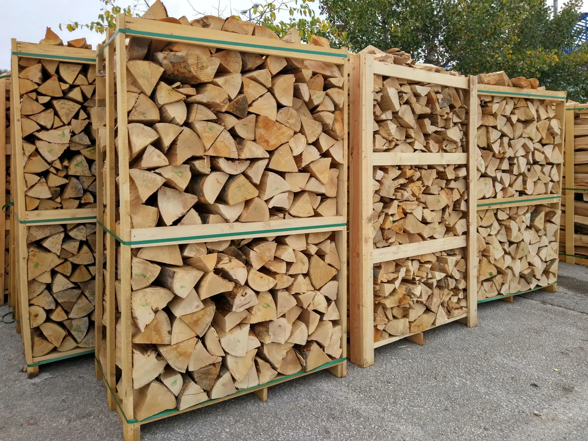 Bois De Chauffage 30 Cm - Palette 0,5 M³ (0,8 Stère) - Mélange Hêtre, Chêne, Frêne - Extra Sec étuvé (<20%) - Pour Poêle, Cheminée, Barbecue - 11